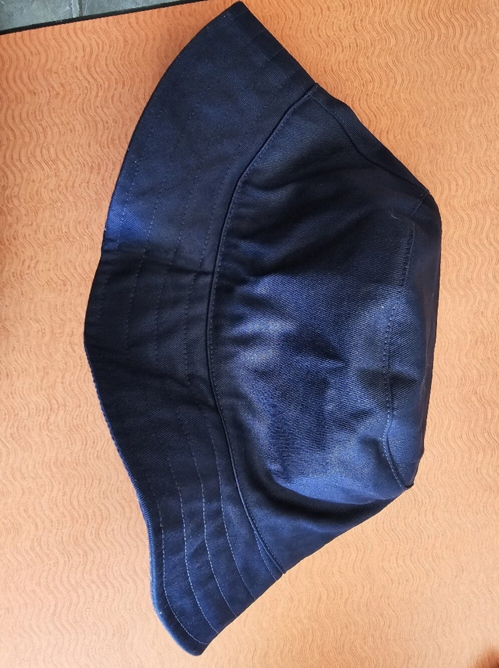 Levi's Bucket Hat- Fish Design - Picture 8 of 8
